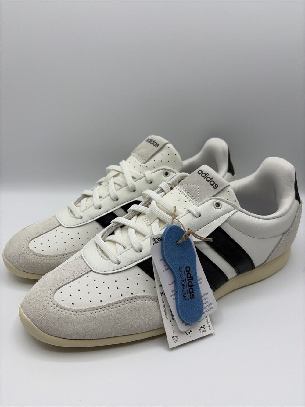 Adidas Barreda Lo KI6726 White Black Warm Vanilla Women’s Sneakers Size 8.5 NWOB